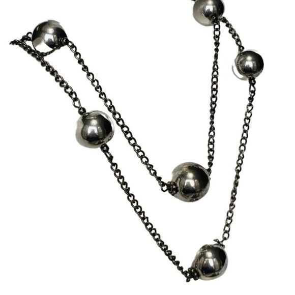 Vintage Women’s Gunmetal 2 Tier Layered Large Beaded Station Necklace 23” - Picture 3 of 6